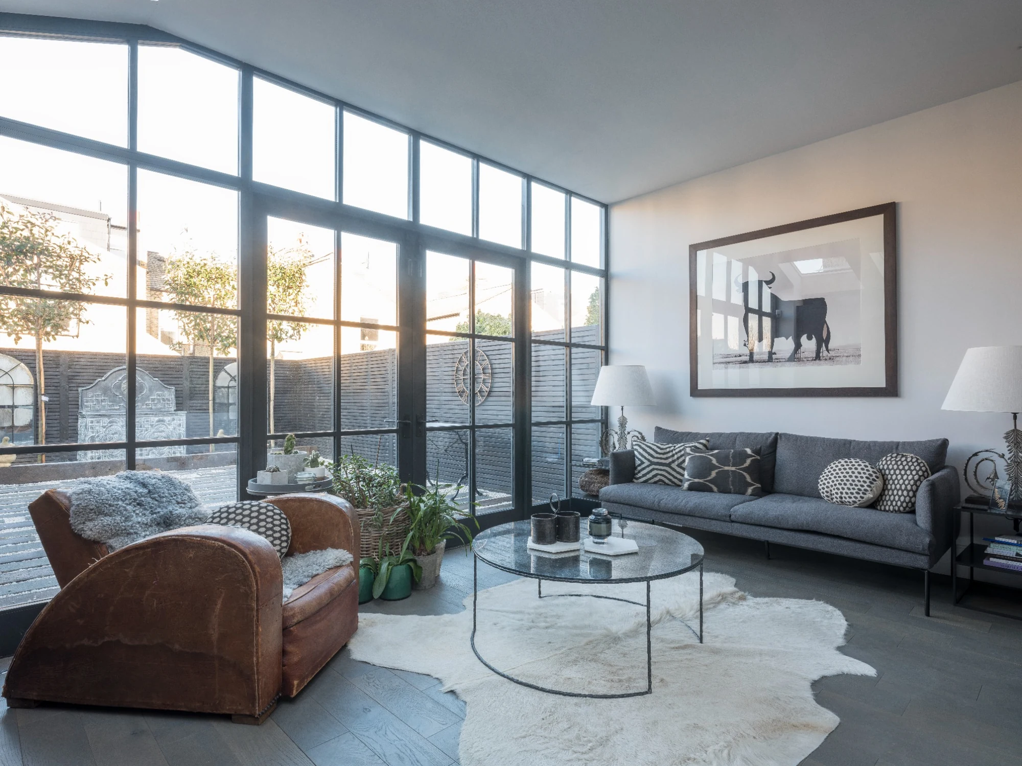 Clapham living space opening onto the garden.